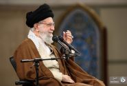 دولت و مجلس انقلابی مبارزه با اژد‌های هفت سر فساد را دنبال کنند