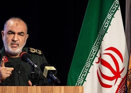 صنعت دفاعی ذهنیت پیش‌تازی دشمنان را شکسته است