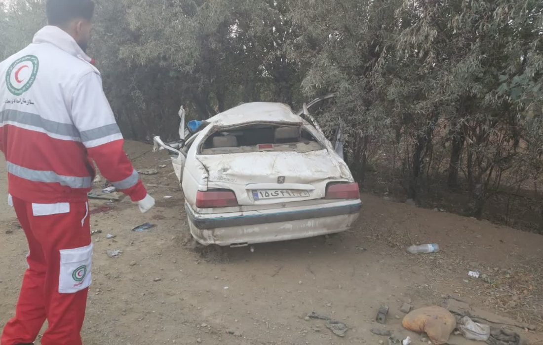 واژگونی سواری در آزادراه زنجان-قزوین ۴ مصدوم و یک فوتی داشت