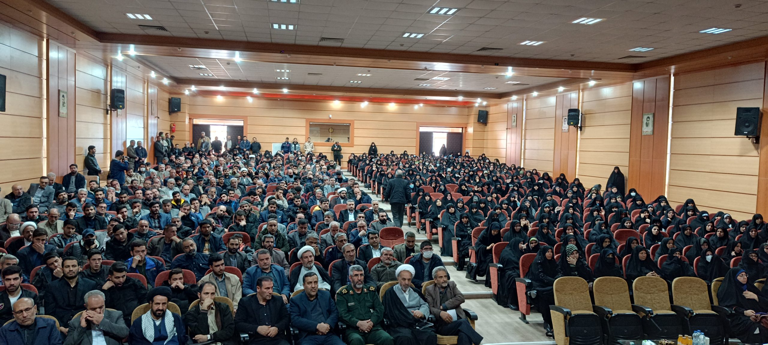 دیدار ۱۰ میلیون نفری بسیجیان با ولی امر مسلمین+تصویر