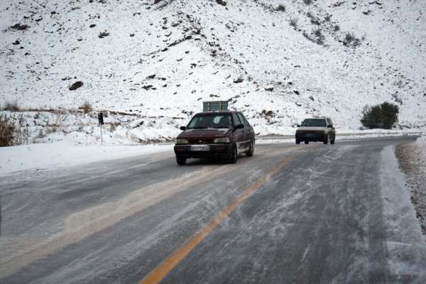 امکان تردد در محورهای کوهستانی زنجان با زنجیرچرخ