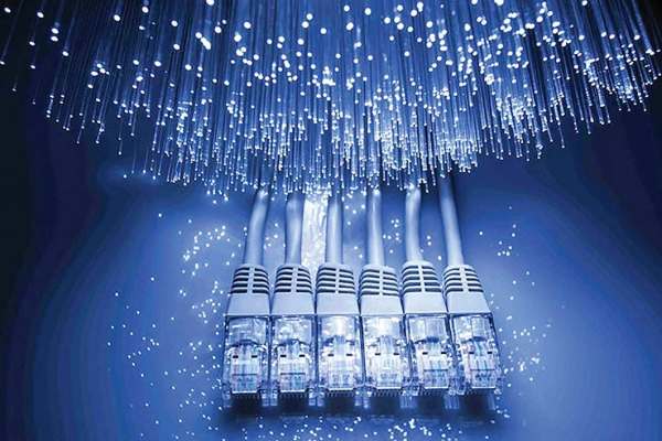 اختصاص ۱۵ میلیارد تومان به فیبرنوری بازار زنجان